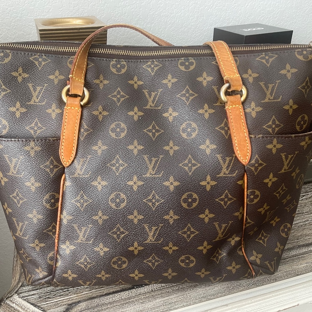Louis Vuitton Monogram Tote Purse
